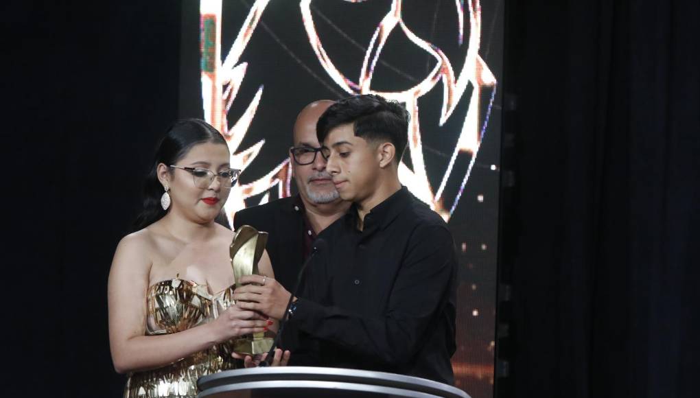 Por su parte, Yostin Obando fue elegido en los Premios MVP de la Liga Nacional de Honduras como mejor Sub-20 del torneo Clausura 2022-23. 