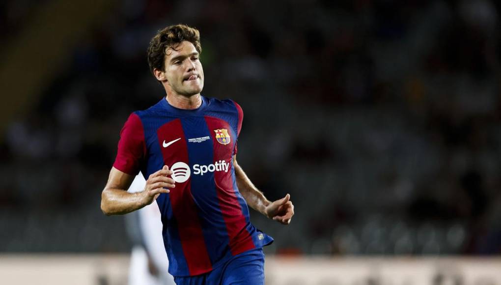Marcos Alonso le ha comunicado al club culé sus intenciones de marcharse este mismo junio. El español se irá tras dos temporadas en el Barça, habiendo sido campeón de LaLiga y campeón de la Supercopa de España la temporada pasada. Se habla que podría irse al Atlético de Madrid.