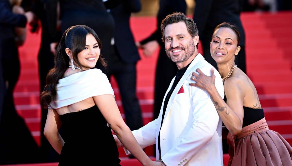 El sábado pasado, Selena Gómez, Édgar Ramírez, y Zoe Saldaña protagonizaron la alfombra roja más latina de la 77.ª edición del Festival de Cannes. Todos ellos forman parte del elenco de ‘Emilia Pérez’, una película del francés Jacques Audiard que es una de las más esperadas de la edición por su original propuesta: un musical sobre un narcotraficante mexicano que decide cambiarse de sexo. 