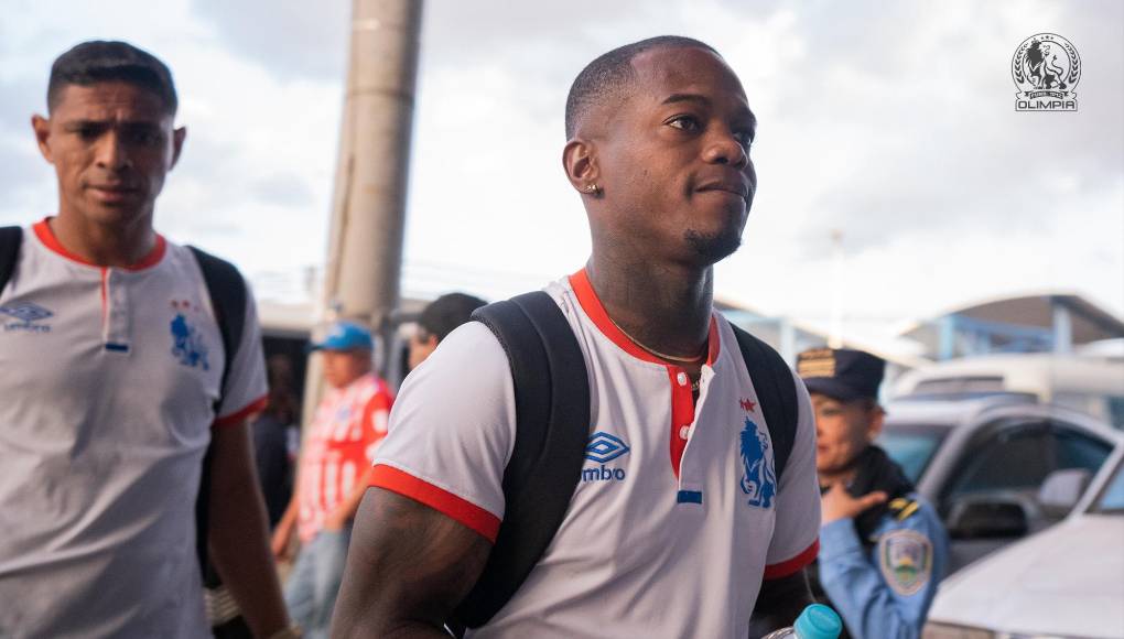 ¿Quién será el titular que hace falta? Edwin Solani también podría volver al 11 titular, es una opción.