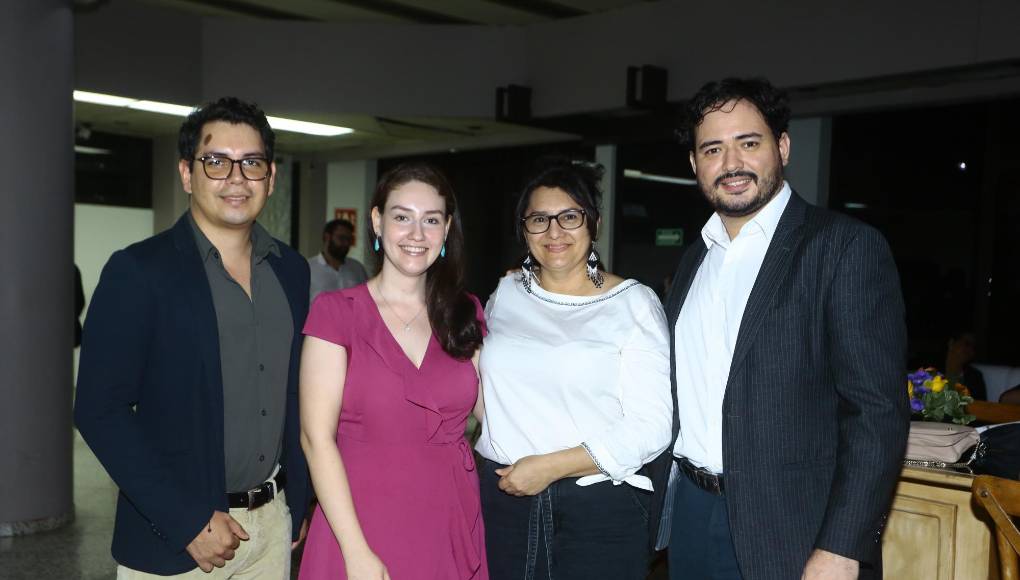 Allan Varela, Miriam Sorto, Mayra Casiano y Nahún Pérez