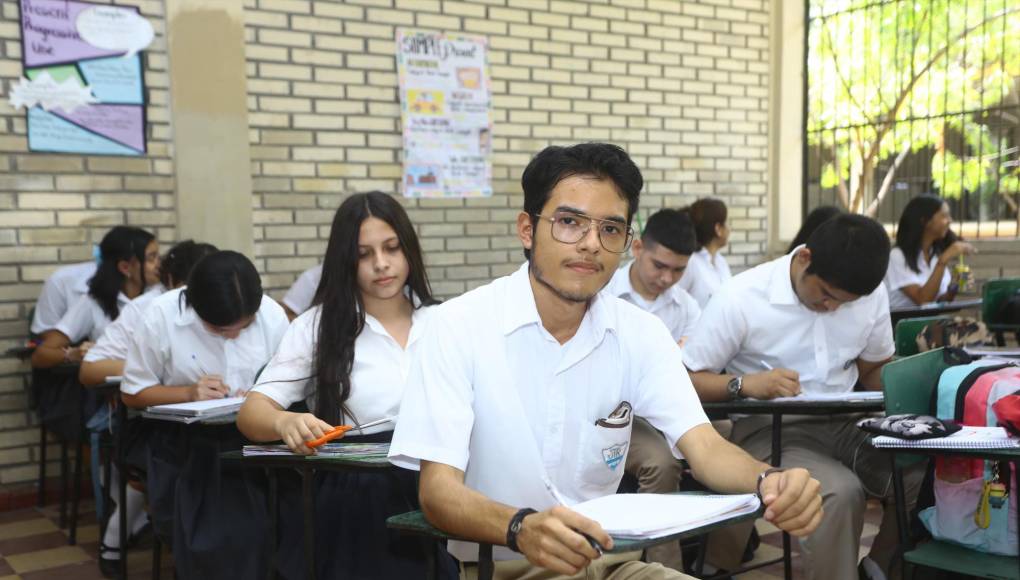 Marlon Jafet Enamorado Díaz, de 16 años de edad y estudiante del undécimo del Bachillerato Técnico Profesional en Informática cuenta con un índice del 98%.