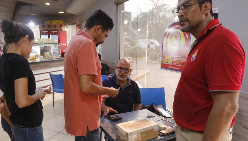 Más de 8,500 boletos se pusieron a la venta y el presidente Orinson Amaya comentó que ya se había hecho una preventa desde el martes. 