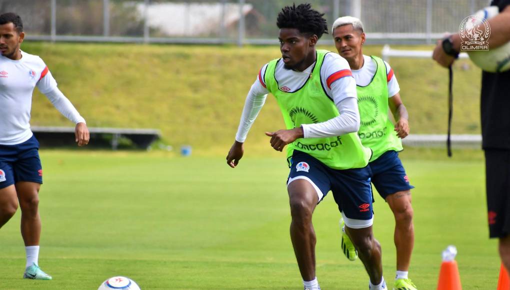 Todo indica que también Maylor Núñez es baja para el Olimpia.