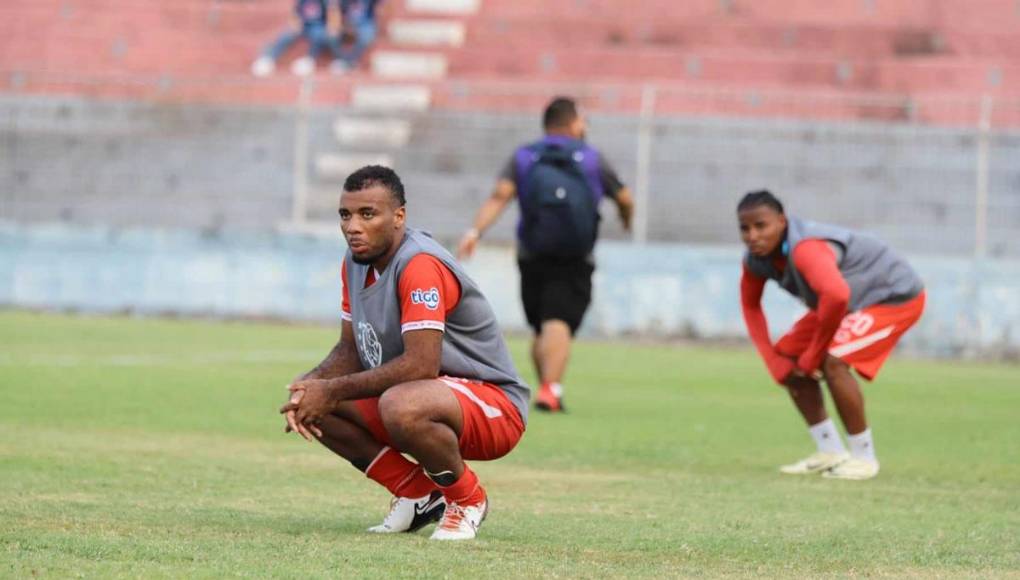 El rostro triste de los jugadores del Vida por la derrota contra el Motagua.
