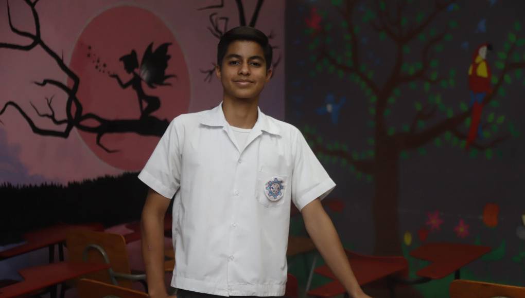 Carlos Cerros añadió que tiene planeado estudiar en la universidad Agronomía y Agricultura, ya que desde niño han sido sus pasiones y amor por el campo.