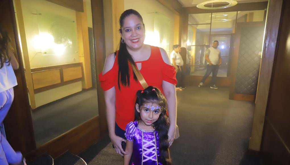 Natalia Salgado y Emilia Bueno