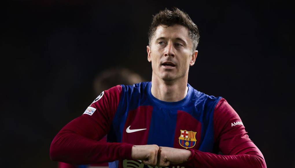 Robert Lewandowski como el referente en la ofensiva.
