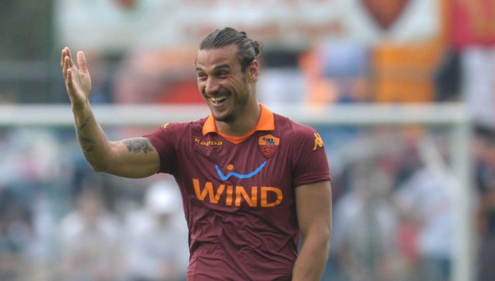 En medio de ese periplo europeo fue cuando ‘DaniStone’ recaló en el Xeneize en dos ocasiones, siendo la primera en 2015, la más extraordinaria en la que disputó 16 partidos y anotó 7 tantos.