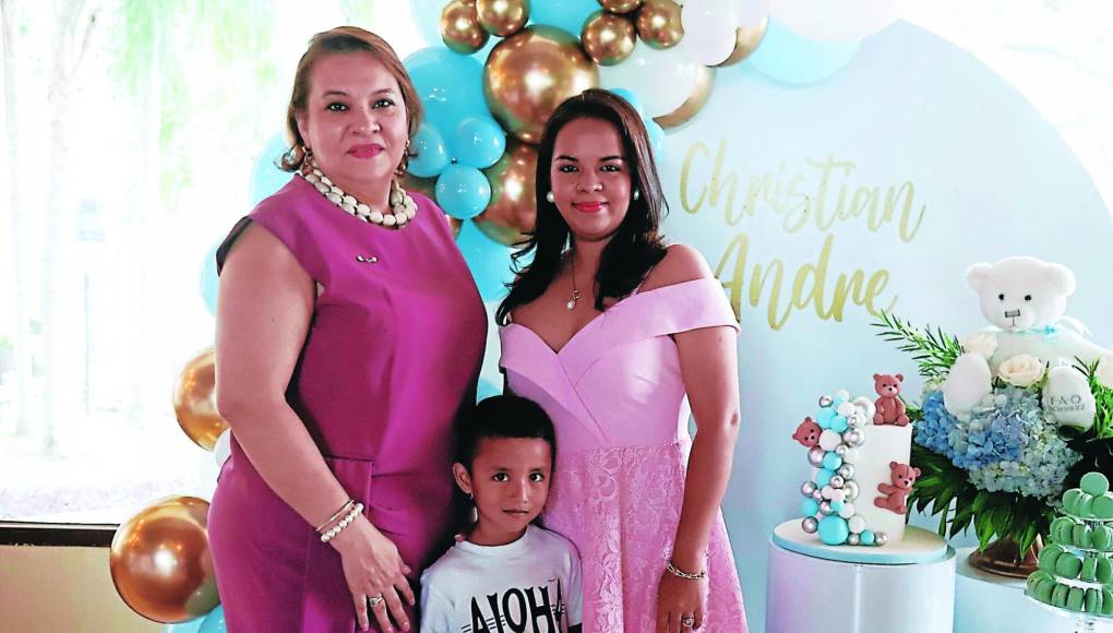 Alegría por el baby shower de Alejandra Grande