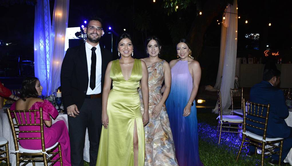 Camilo Pineda, Mónica Rivera, Samira Fajardo y Lousiana Romero 