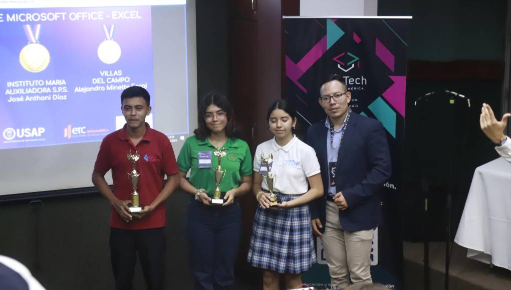 En tanto, en la categoría de Microsoft Excel, el tercer lugar lo ganó Tessa Marie Vega de la escuela Valle de Sula, el segundo lugar fue para Alejandra Faraj de la escuela Villas del Campo y el primero lo ganó José Anthoni López del instituto María Auxiliadora.