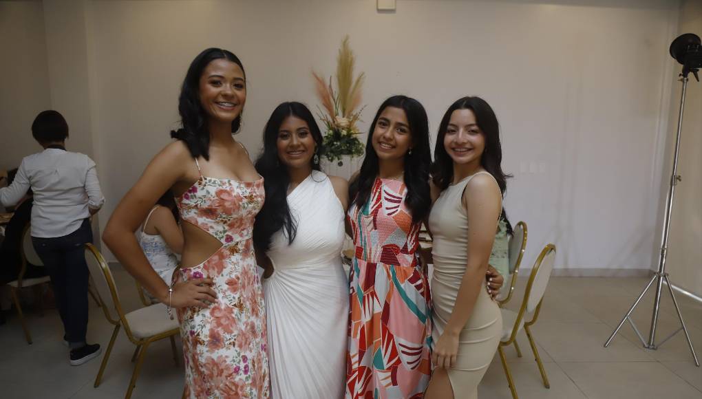 Mía Alcócer, Vincy Rauda, Paulina Serpas y Kristhin Pinel