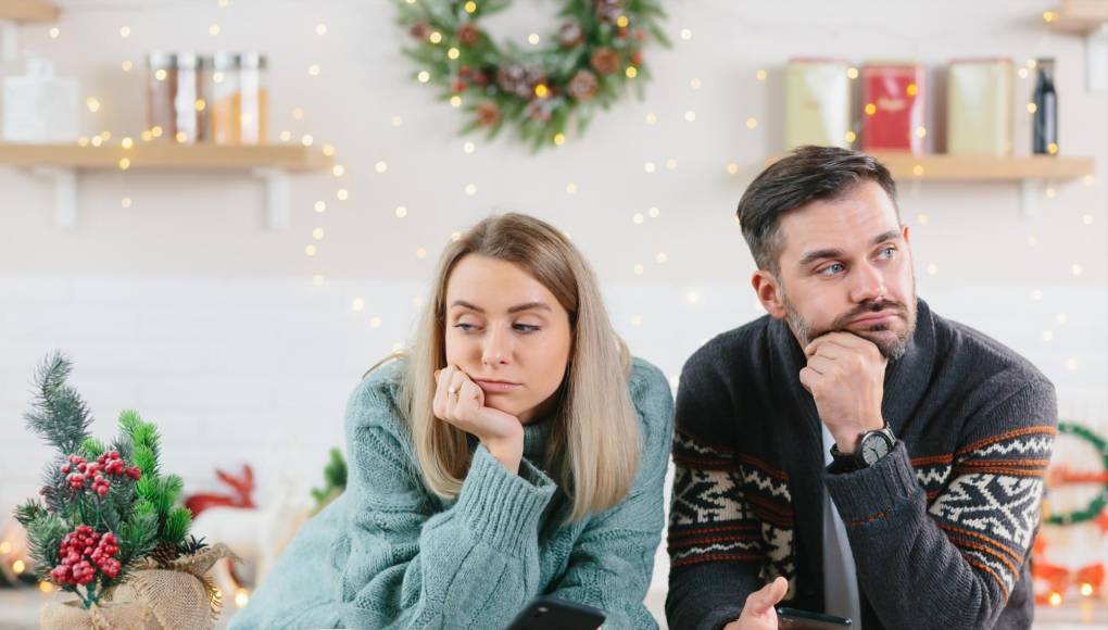 ¿De qué manera afecta la temporada navideña a las relaciones de pareja?
