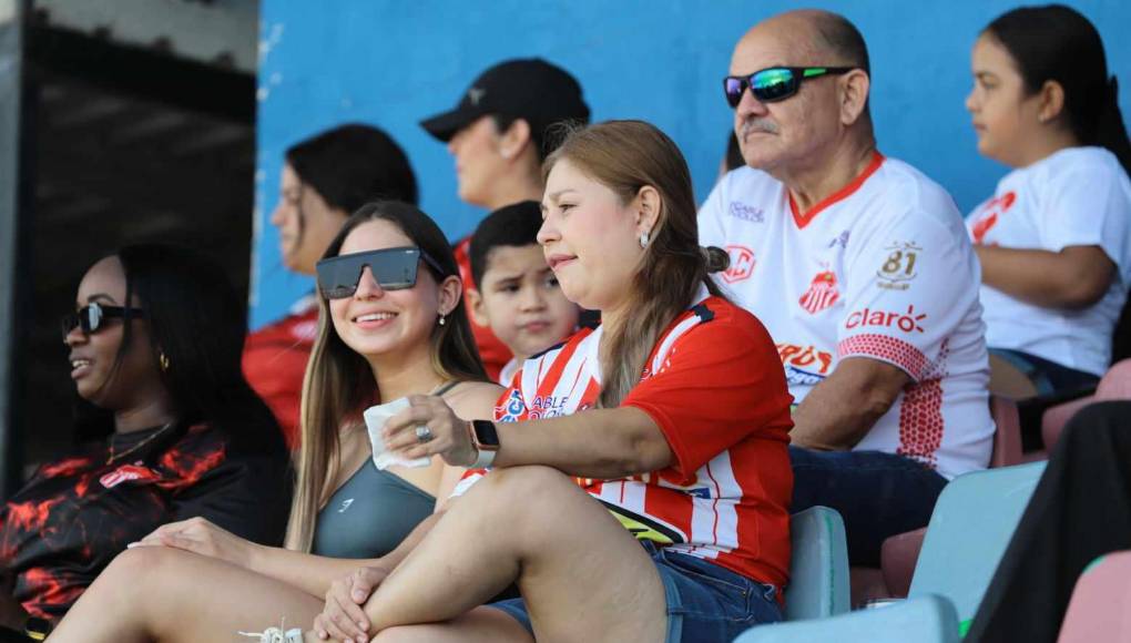 Así lució y causó furor Annie Córdova.