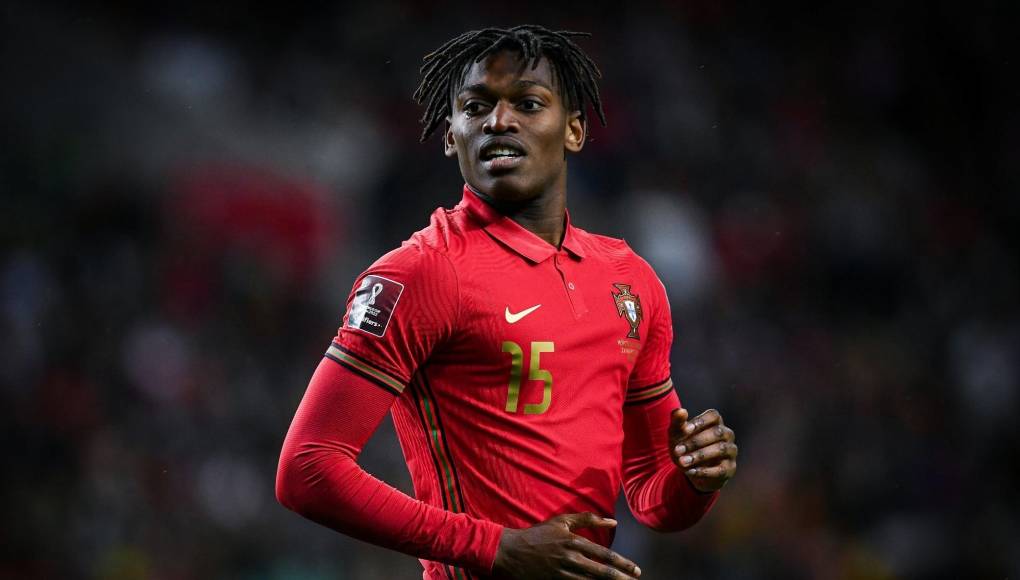 Leao también es citado con Portugal.