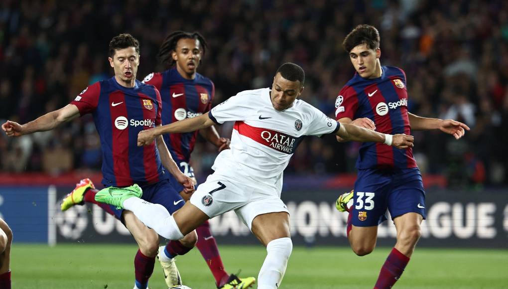 El agente Darío Canovi explicó por qué tiene tan claro que el gran movimiento del mercado ya está cerrado: “Mbappe ya es del Real Madrid desde hace meses, no decirlo es una farsa que ha sucedido desde hace tiempo. Ha mandado al diablo al entrenador y ha insultado a su madre”. 