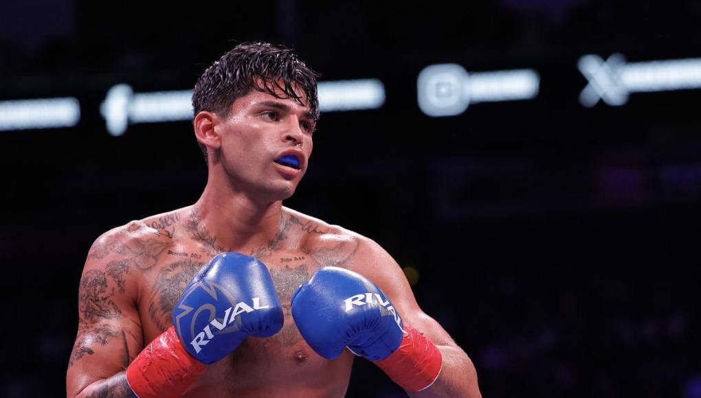 Hace unos meses, el boxeador publicó un inquietante video en sus redes sociales en el que decía que está muerto y que le habían cortado la garganta, generando un enorme revuelo a todos los niveles.