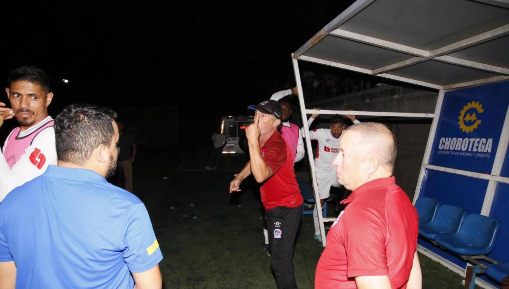 Pedro Troglio estaba molesto por lo ocurrido en el estadio de Choluteca.