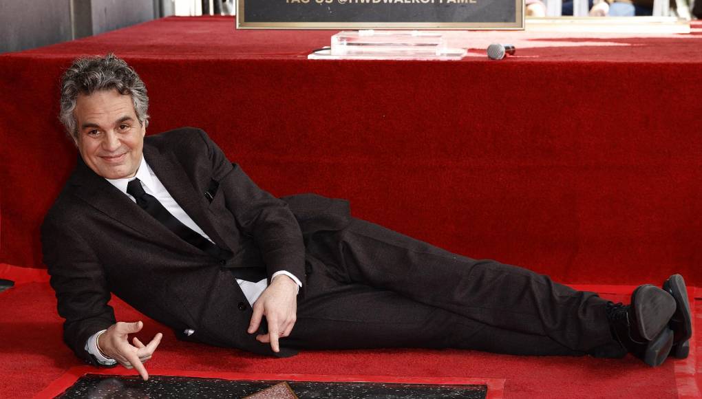 Actualmente el intérprete se encuentra en la mira por su actuación como Duncan Wedderburn en la última película del director griego Yorgos Lanthimos, ‘Poor Things’, que es una de las cintas favoritas de la próxima edición de los premios de la Academia de Hollywood.