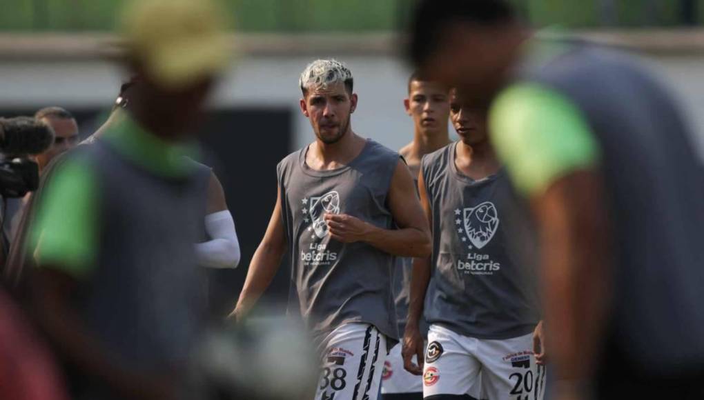 Marcos Morales Abarca - El volante chileno no ha sabido cómo destacar con el Génesis de Comayagua. Apenas ha disputado 142 minutos en toda la temporada, traducidos a 4 partidos. Ha estado en la banca en 23 ocasiones.