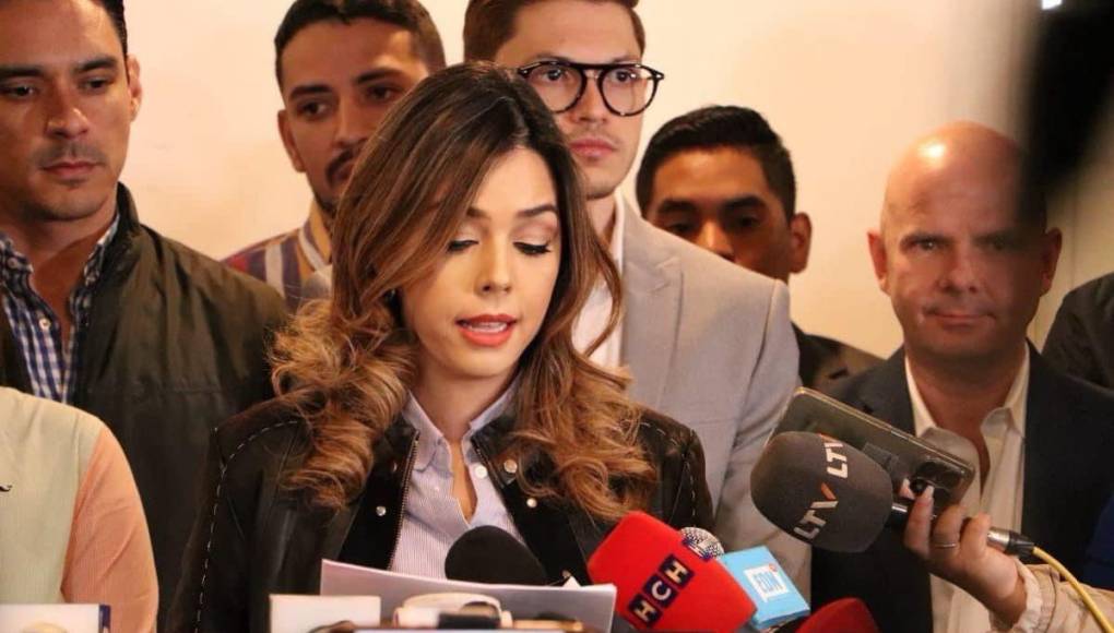 ”Lamentablemente, hay estigmas que recaen sobre ella”, cuestionó la diputada opositora sobre Ana García. 
