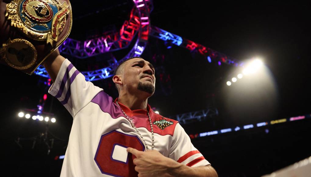 Los últimos tres rounds fueron claves para el hondureño, que logró conectar en la cara de <b>Ortiz</b>.