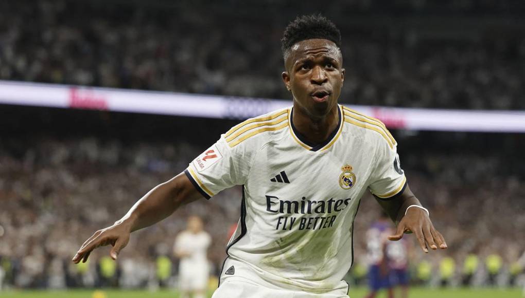 Del brasileño estuvo pendiente la afición madridista que celebró los dos goles de Vini Jr. en el Allianz Arena. Una de las que se ha rendido ante el futbolista ha sido una famosa y bella cantante española.