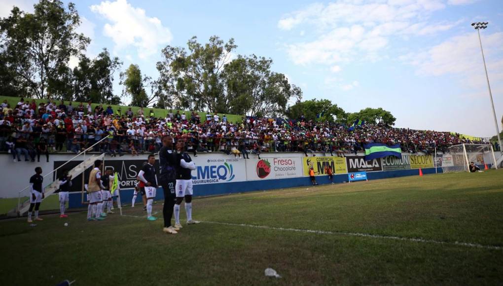 Un llenazo espectacular registró el estadio Juan Ramón Brevé Vargas con el Olimpia visitando al Olancho FC.