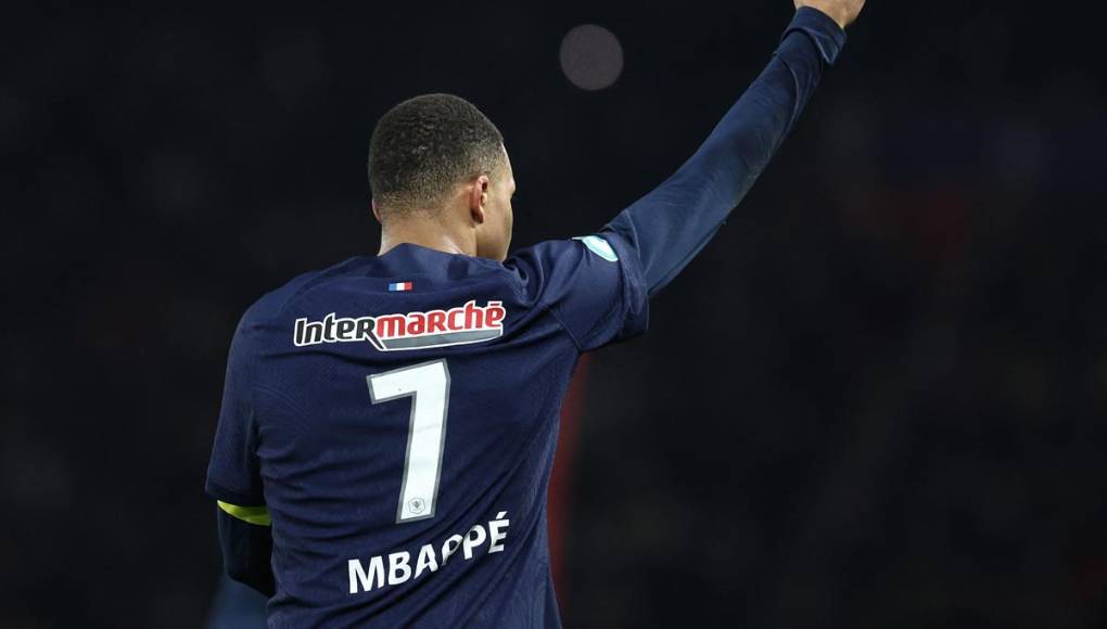 En el PSG se adueñó del 7 tras llegar del Mónaco, donde jugó primero con el dorsal 33 y después con el 29.