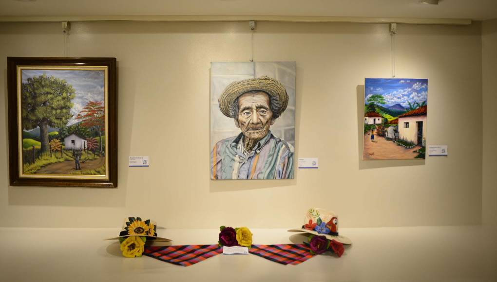 Una nueva exposición de pinturas se ha llevado a cabo en la Galería Colibrí del Centro Cultural Sampedrano (CCS), donde los expositores Kevin Rodríguez, Wilson Alfaro y Darwin Reyes han presentado sus obras alusivas a temas relevantes, tales como: el medio ambiente, la flora y fauna, lugares emblemáticos del departamento de Santa Bárbara, así como habitantes de la misma y acciones típicas de trabajadores en esta zona. Todas ejecutadas con diferentes técnicas como el impresionismo y realismo. La muestra estará disponible de forma gratuita hasta el miércoles 1 de noviembre en horario de oficina. Personas interesadas en visitarla puede contactarse al correo: eventosculturales@centrocultural-sps.com para reservar su recorrido. 