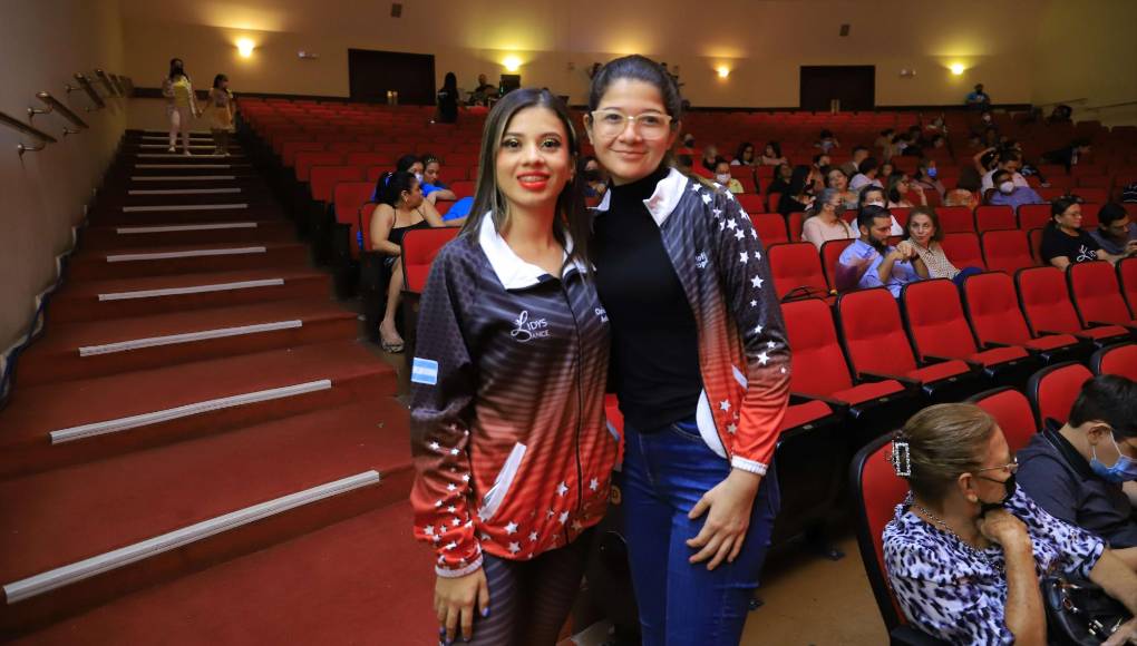 Clarissa Ávila y Camila Borjas
