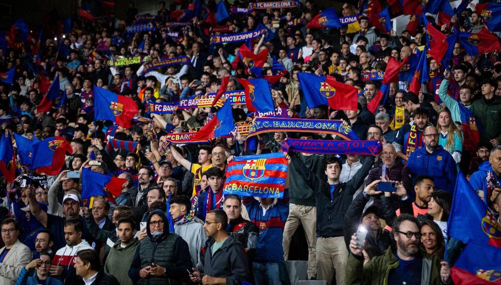 En la afición del Barcelona hay opiniones dividades por la continuidad de Xavi.