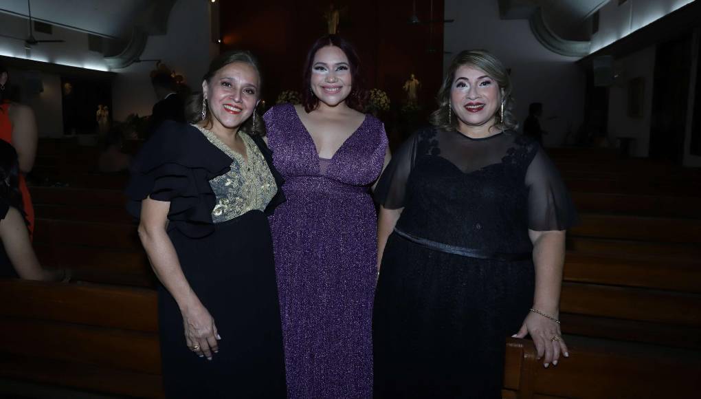 Glenda Murcia, Josselyn Meza y Dora Córdova