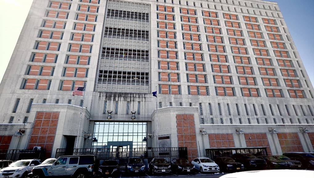 Hernández camina sobre la cornisa de una condena que, si es máxima, podría hacer que el resto de sus días sean encarcelado en otro país. 