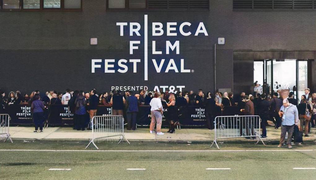 Los temas que dominan internet tampoco se quedan fuera. ‘The Thinking Game’, de Greg Kohs, sigue al científico Demis Hassabis “en su aventura para resolver el enigma de la inteligencia artificial general”, y ‘Memes &amp; Nightmares’, producido por LeBron James, explora el mundo de estas imágenes efímeras.