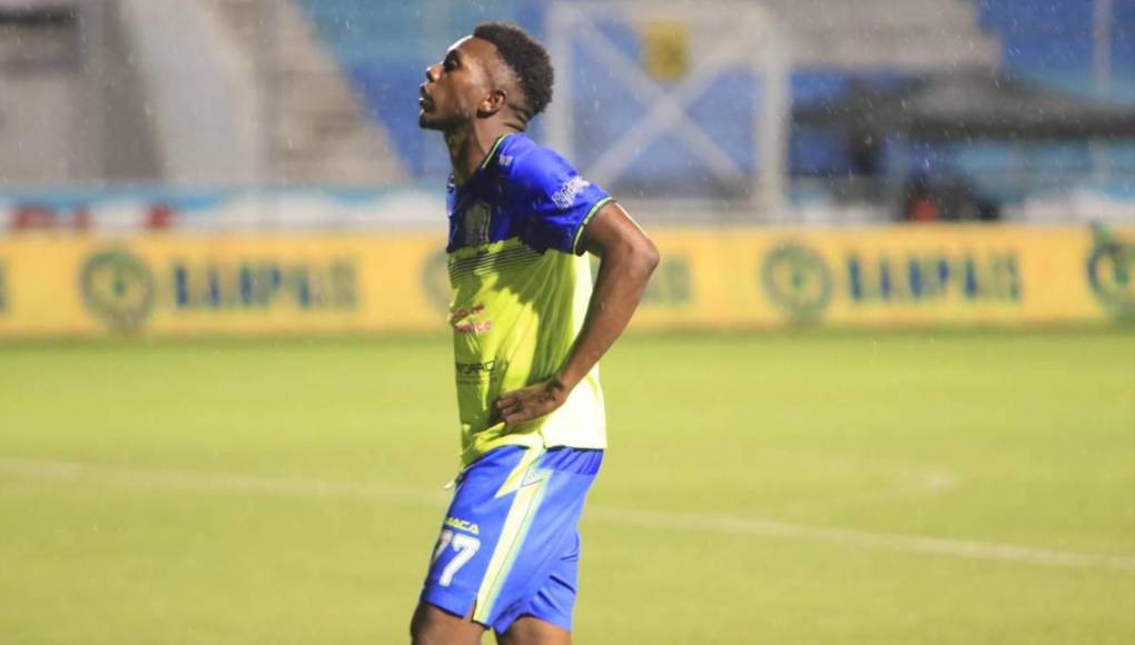 Muma Fernández: Finalizó su contrato con Olancho y está en veremos su continuidad en el equipo. 