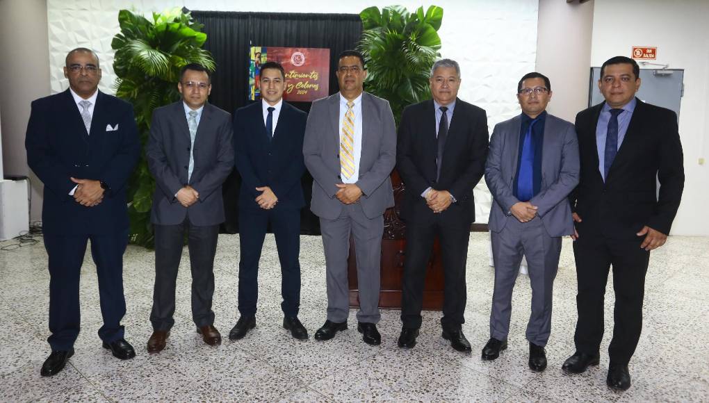 Funcionarios del Banco Central de Honduras en la sucursal de SPS