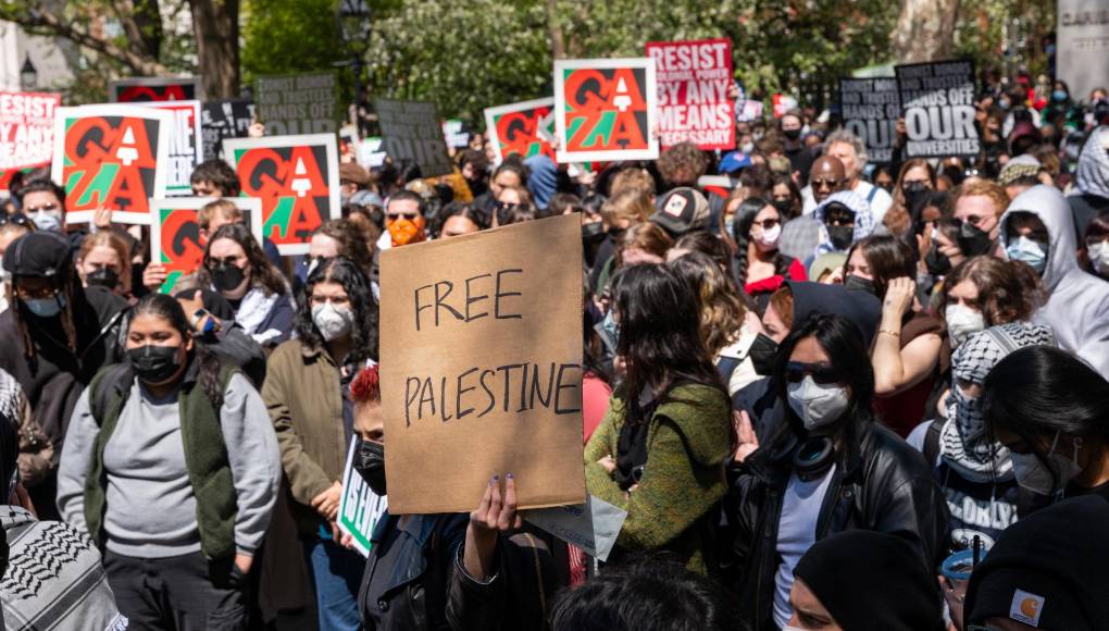 Esta última <b>universidad</b> indicó en la red social X que la protesta había terminado y que el campus permanecería “cerrado hasta nuevo aviso”. 