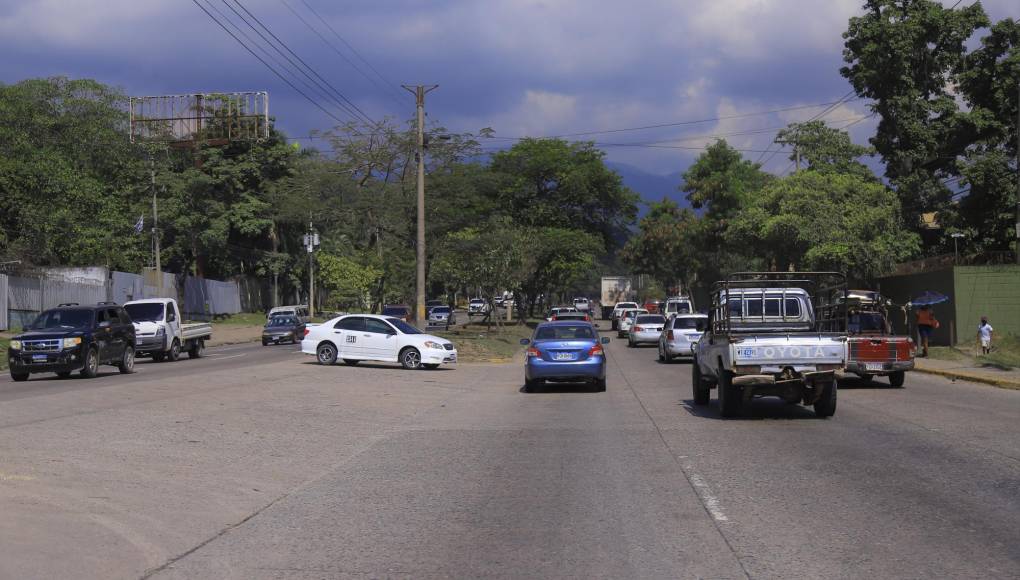 Otro cruce difícil en el bulevar del sur, es el que queda antes de llegar a la tabacalera.