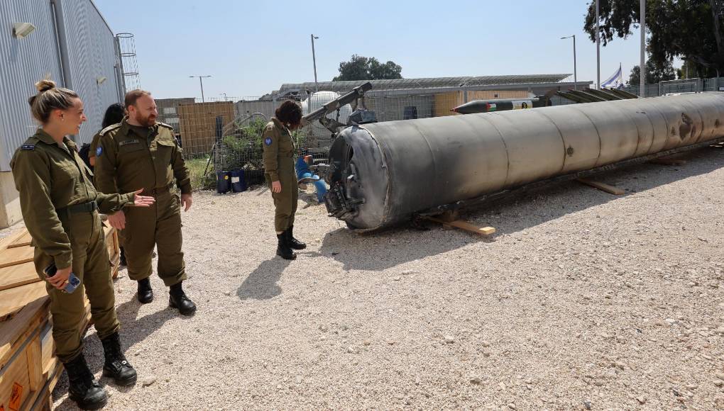 El ejército israelí dijo este martes a Irán que no saldrá “indemne” de su inédito ataque del sábado contra territorio israelí.