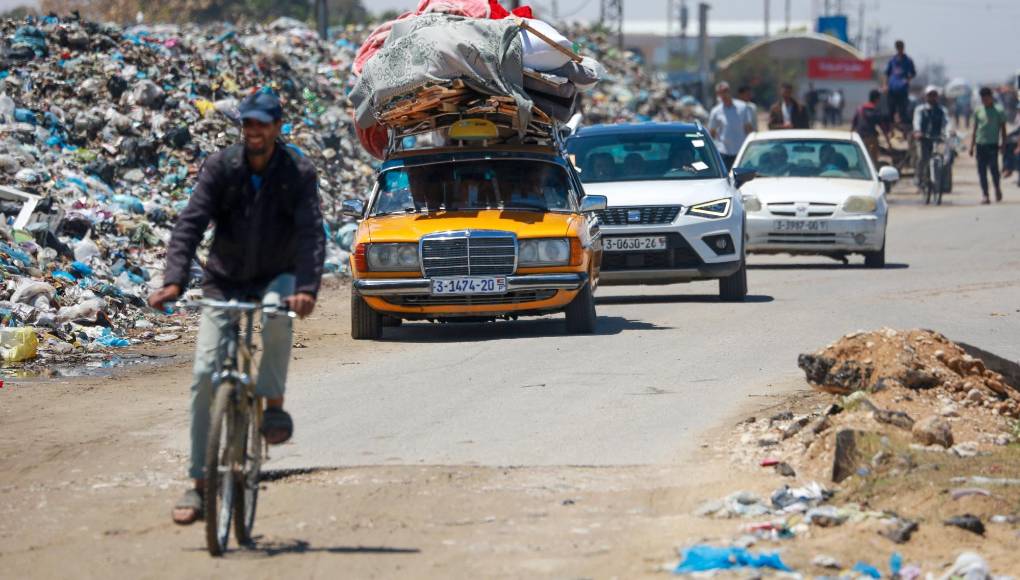 La Organización Mundial de la Salud estima que alrededor de 1,2 millones de personas viven en <b>Rafah</b>.