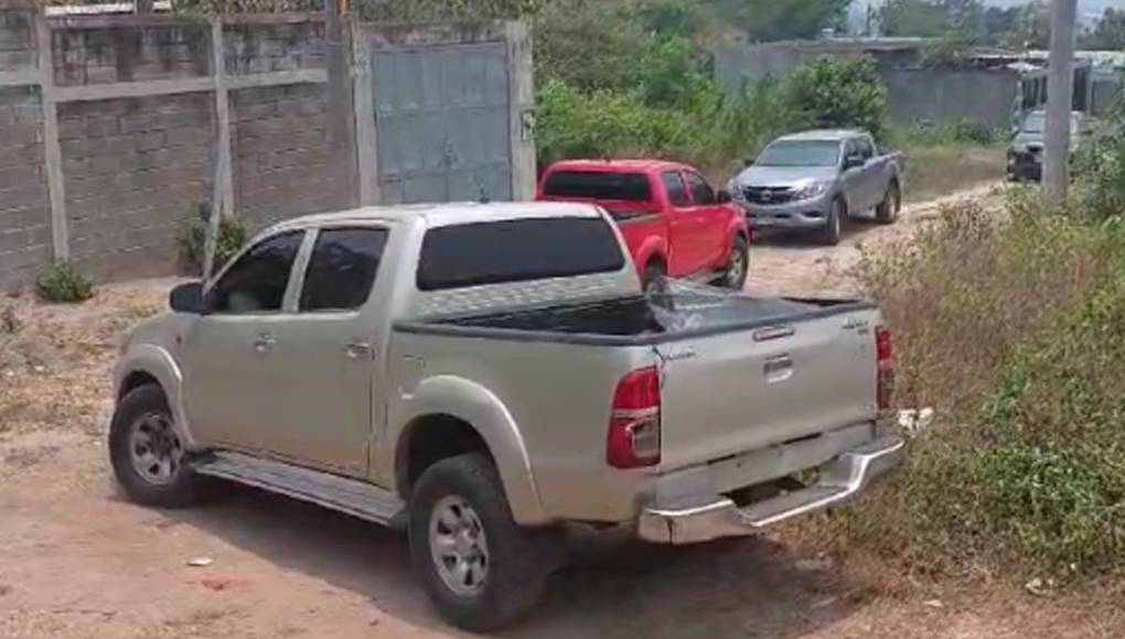 Se estima que al menos quince personas han sido enterradas en el cementerio clandestino de Lomas del Carmen, por lo que las autoridades continuarán excavando en el sector, enfatizó el portavoz de la ATIC.