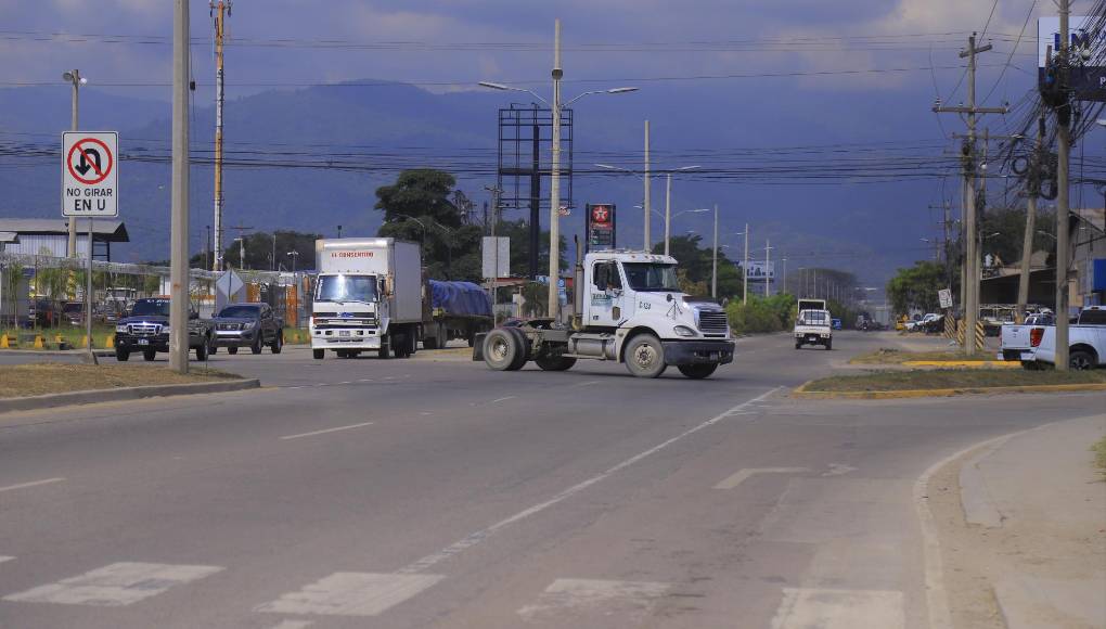 En los cuadrantes sur, norte y este de San Pedro Sula, hay cruces que se han convertido en una trampa mortal para los conductores, en donde ejercen la ley del más fuerte, son atrevidos y veloz.