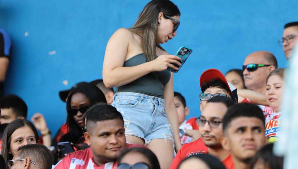 Así lució y causó furor Annie Córdova.