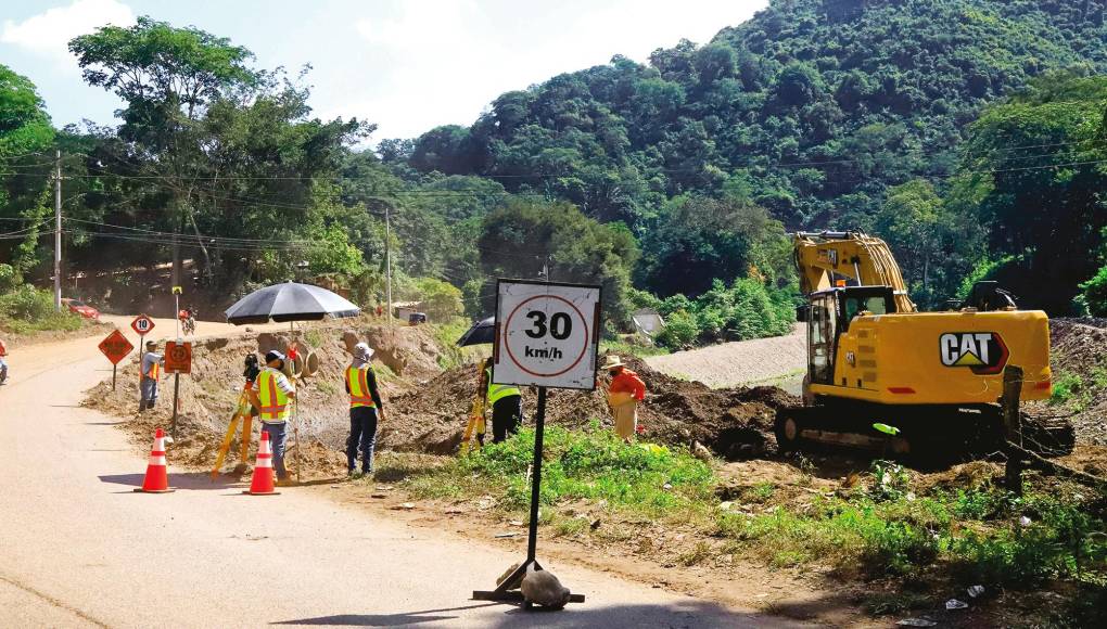Al fin inician el proyecto de reconstrucción de carretera en Villanueva