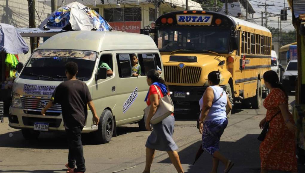 Las partes también hicieron un llamamiento a las empresas “a respetar” el acuerdo de salario mínimo fijado para los años 2024 y 2025, de conformidad a las actividades económicas, estratos de trabajadores y montos descritos en el acuerdo.