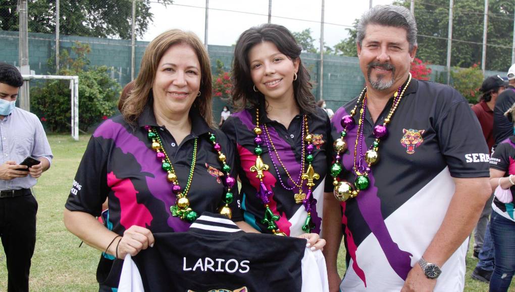 Vicky de Larios, Michelle Larios y Christian Larios