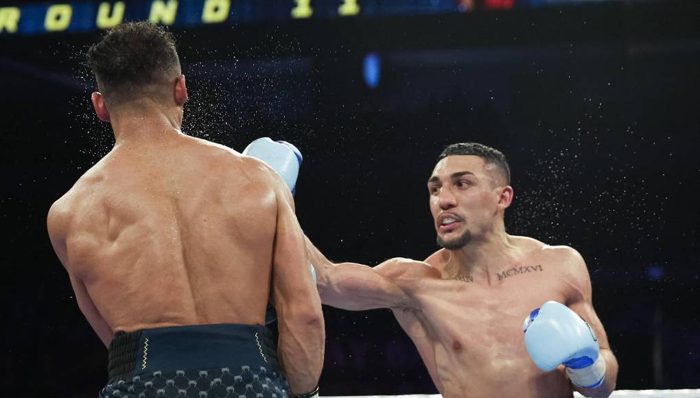 Este se lo llevó el hondureño con 10 a su favor y 9 para Jamaine Ortiz tras un intercambio de golpes. 