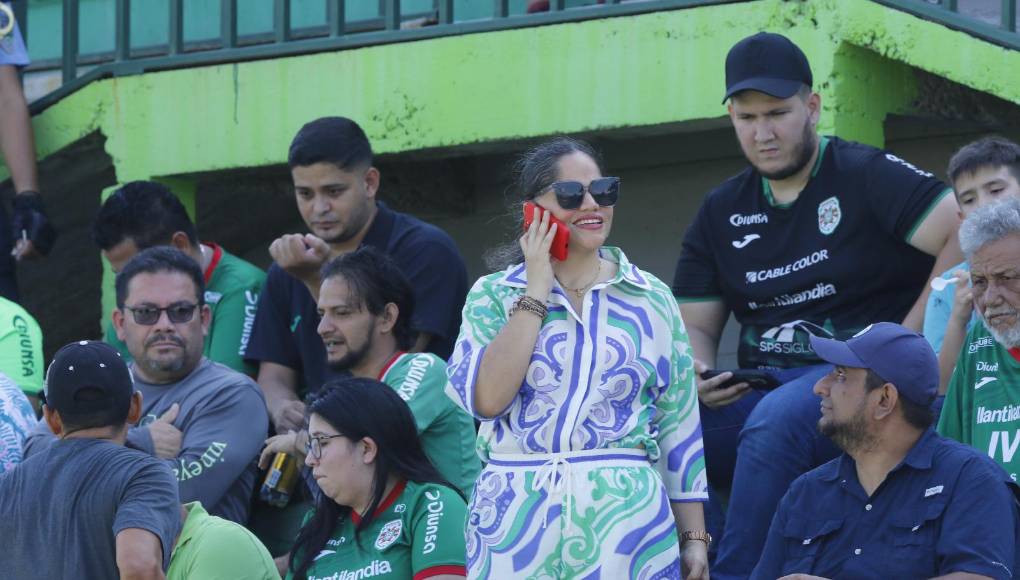 Los aficionados llegaron desde temprano.